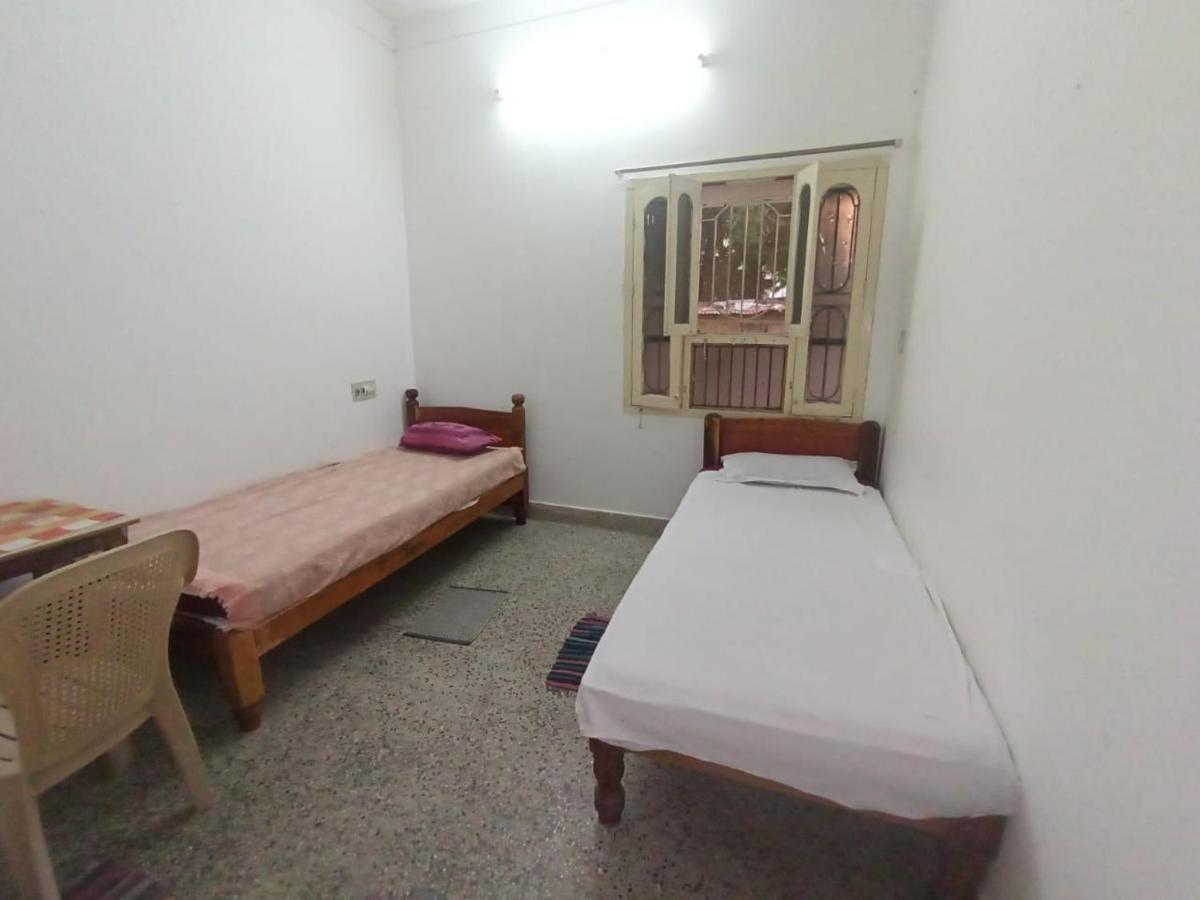 Sri Shankaraa Guest House Тируваннамалай Экстерьер фото